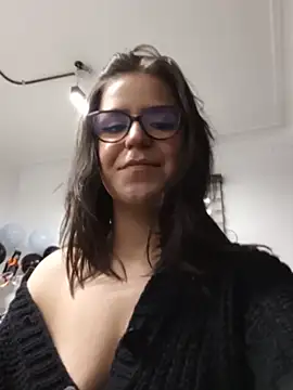 SophiaSweetxxx Adlı Modelin Canlı XXX Sohbeti