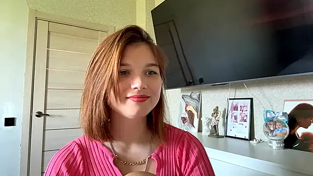Karolinefrog: вебкам-шоу