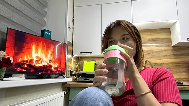 Karolinefrog Webcamshow