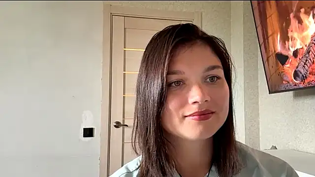 Karolinefrog webcam show