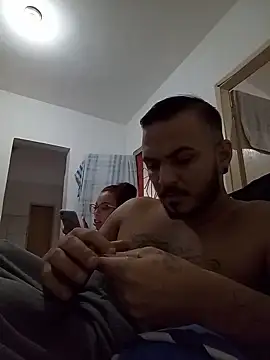 Edneishenrique 网络视讯表演