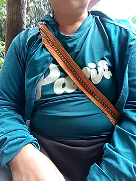 Živá chatovací místnost Bella-Camel