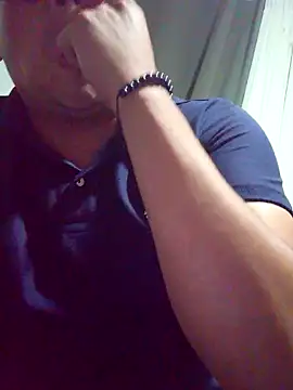 Show modela Alesandro0995 na web-kameri
