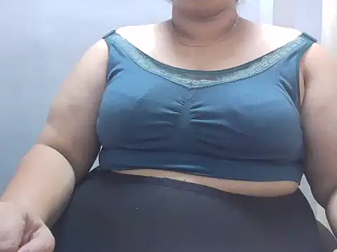 Sunhari_GirL_ 现场性爱视讯表演