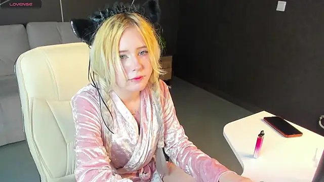 kikipeach: απευθείας συνομιλία ΧΧΧ