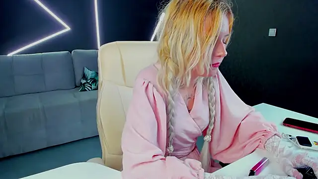 kikipeach's Webcam Show