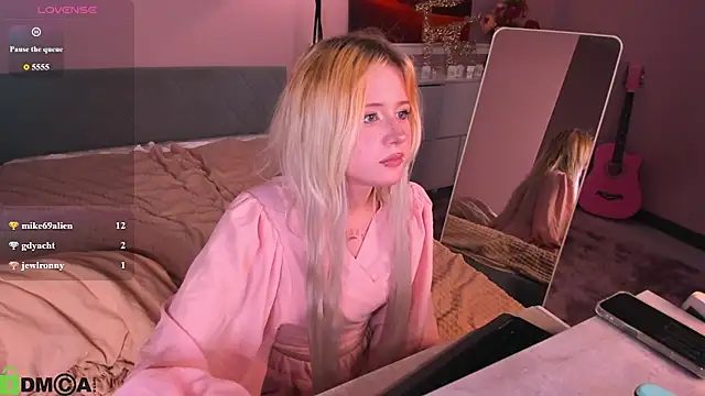 عرض كام kikipeach