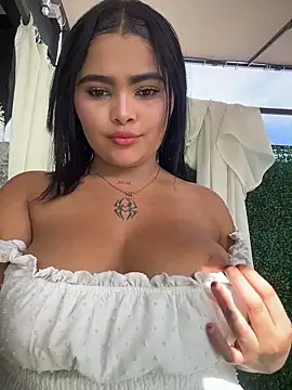 Show de HoneyBunXXX na webcam