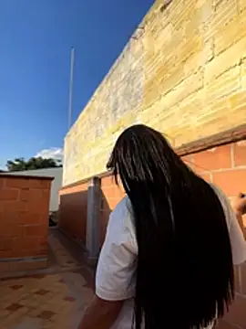 HoneyBunXXX 网络视讯表演