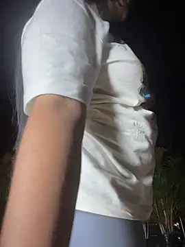 HoneyBunXXX webcam show
