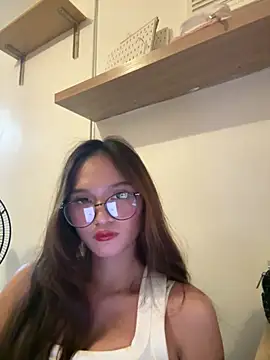 liilysyn Live XXX chat