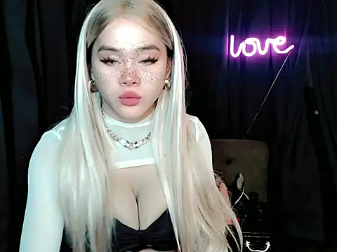 ExpensiveTiffanyxx Шоу с уебкамера