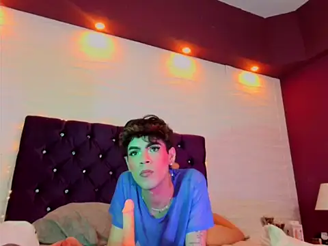 Nicolass_23 Webcam-Show