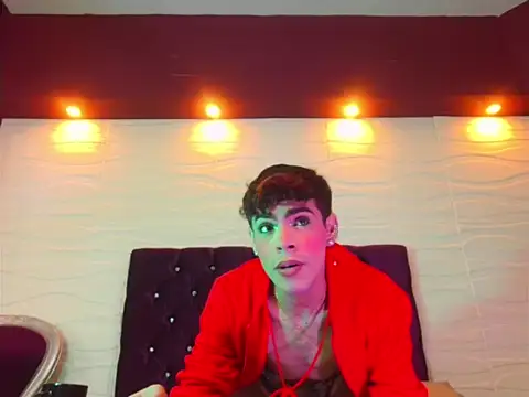 Pokazy przed kamerką – Nicolass_23