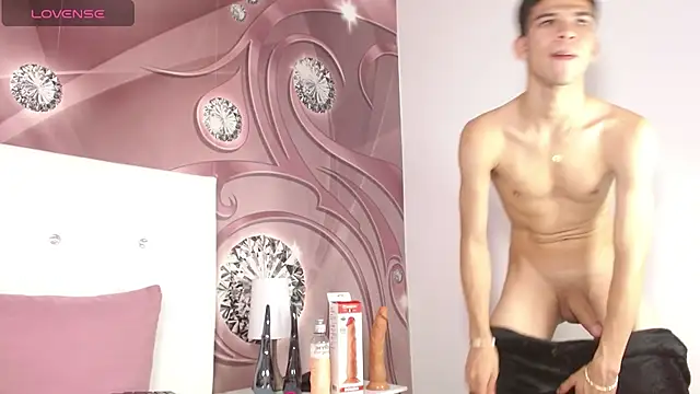 Dilan_Femboy's Webcam Show