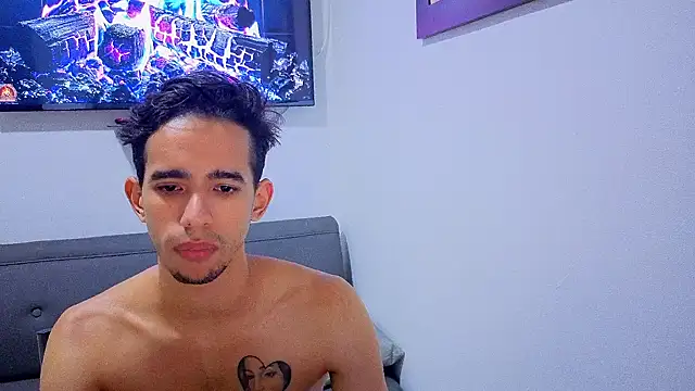 Show modela alexandro260 na web-kameri
