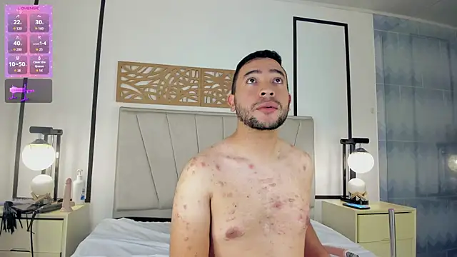 LunaAndDante Show Webcam