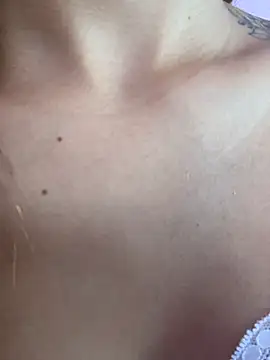 DeboraGrayy Show in webcam