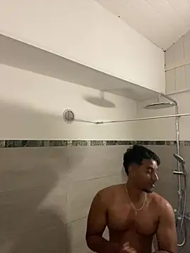 axel_black03 在  線直播表演