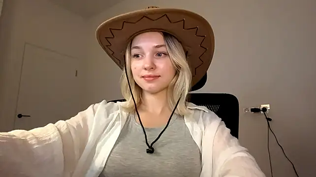 EveryoneEve Live XXX-Chat