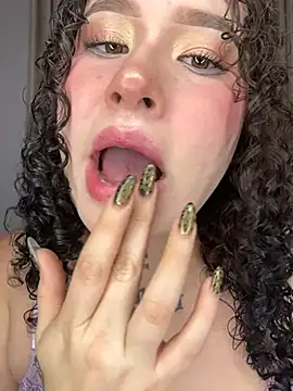Czat XXX na żywo – Doll_Ivy