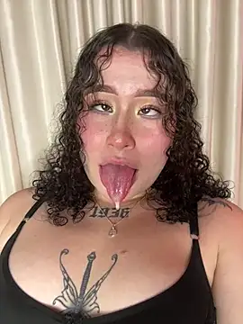 Doll_Ivy XXX чат на живо