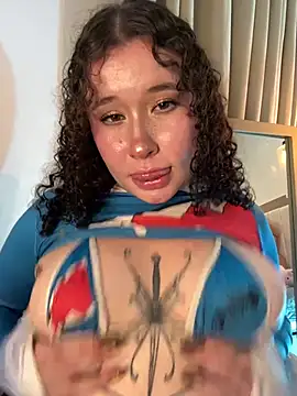 Chat +18 de Doll_Ivy ao vivo
