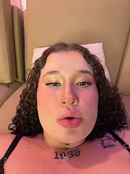 Doll_Ivy Webcam show