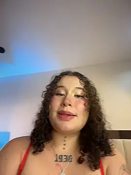 Chatroom XXX en direct de Doll_Ivy