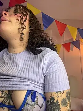 Chat +18 de Doll_Ivy ao vivo