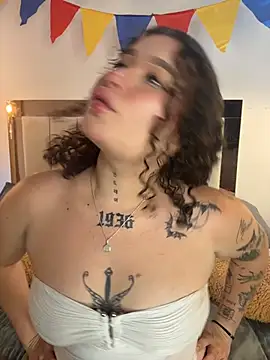 Czat XXX na żywo – Doll_Ivy