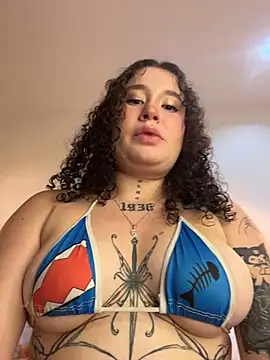 Doll_Ivy Adlı Modelin Canlı XXX Sohbeti