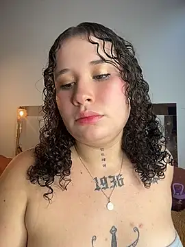 Czat XXX na żywo – Doll_Ivy