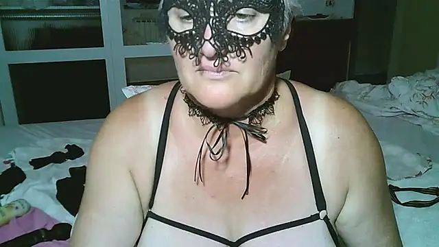 צ'אט XXX בשידור חי של AngelDemon8