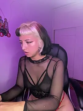 Chat XXX en directo de RebelKitty_