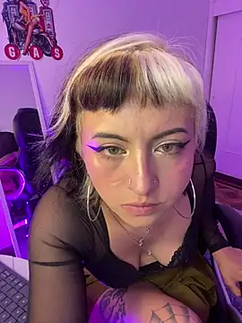 הופעת וובקאם של RebelKitty_