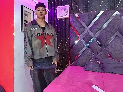 הופעת וובקאם של nova_mitchell7