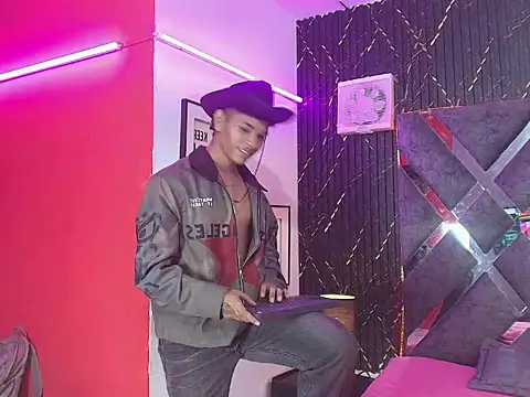 Pokazy przed kamerką – nova_mitchell7