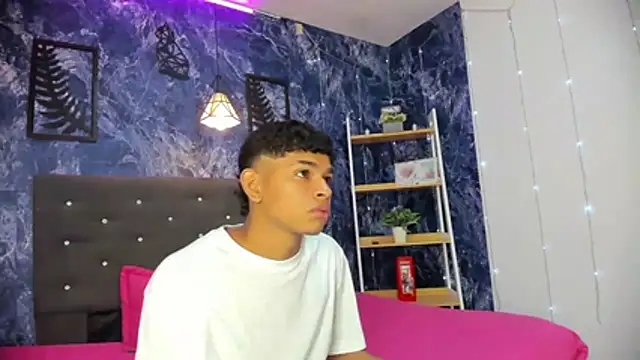 nova_mitchell7 Show Webcam