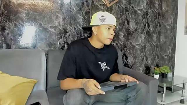 nova_mitchell7n Webbikameraesitys