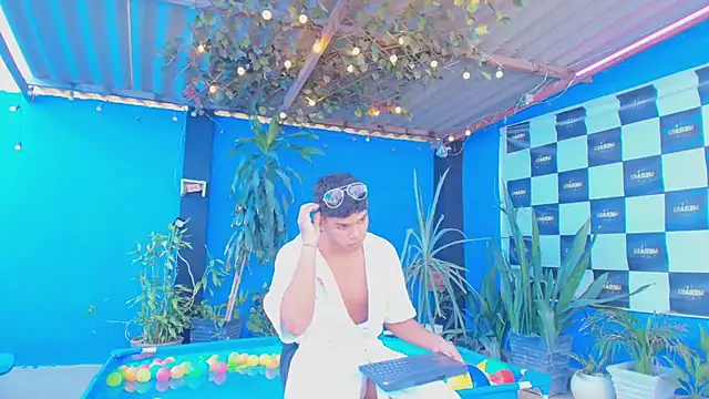 nova_mitchell7のウェブカメラショー