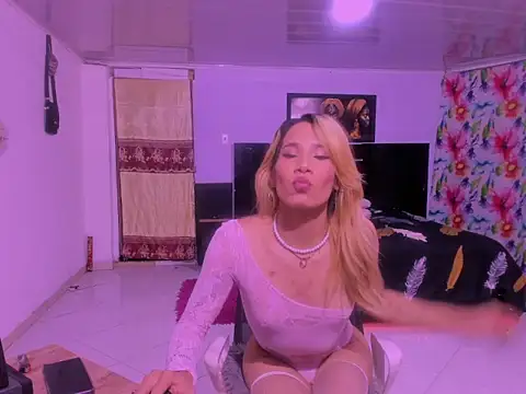 aria_rouss Adlı Modelin Web Kamerası Şovu
