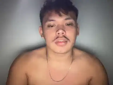 chris_oncam 在線直播表演