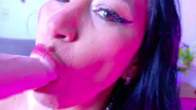 Show de Megan_Diamond05 na webcam