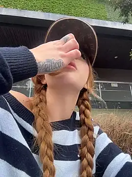 ChloeCollins__ 실시간 채팅방