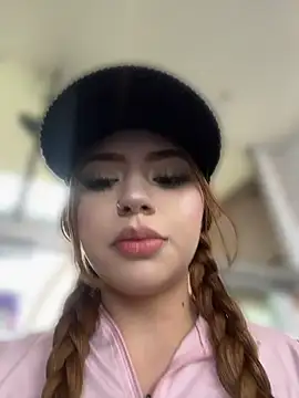 ChloeCollins__ élő chatszobája