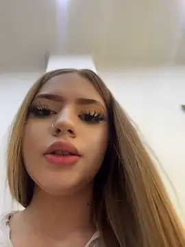 ChloeCollins__'s Live XXX Chat