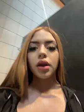 ChloeCollins__ Live XXX Chat