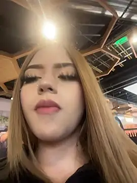 ChloeCollins__'s Live XXX Chat
