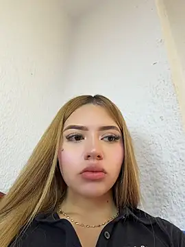 ChloeCollins__'s Live XXX Chat
